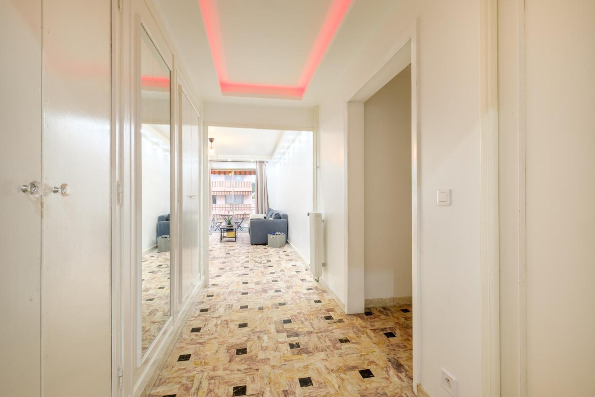 Le Millesime ~ Vue ~ Balcon ~ Parking Apartman Cagnes-sur-Mer Kültér fotó